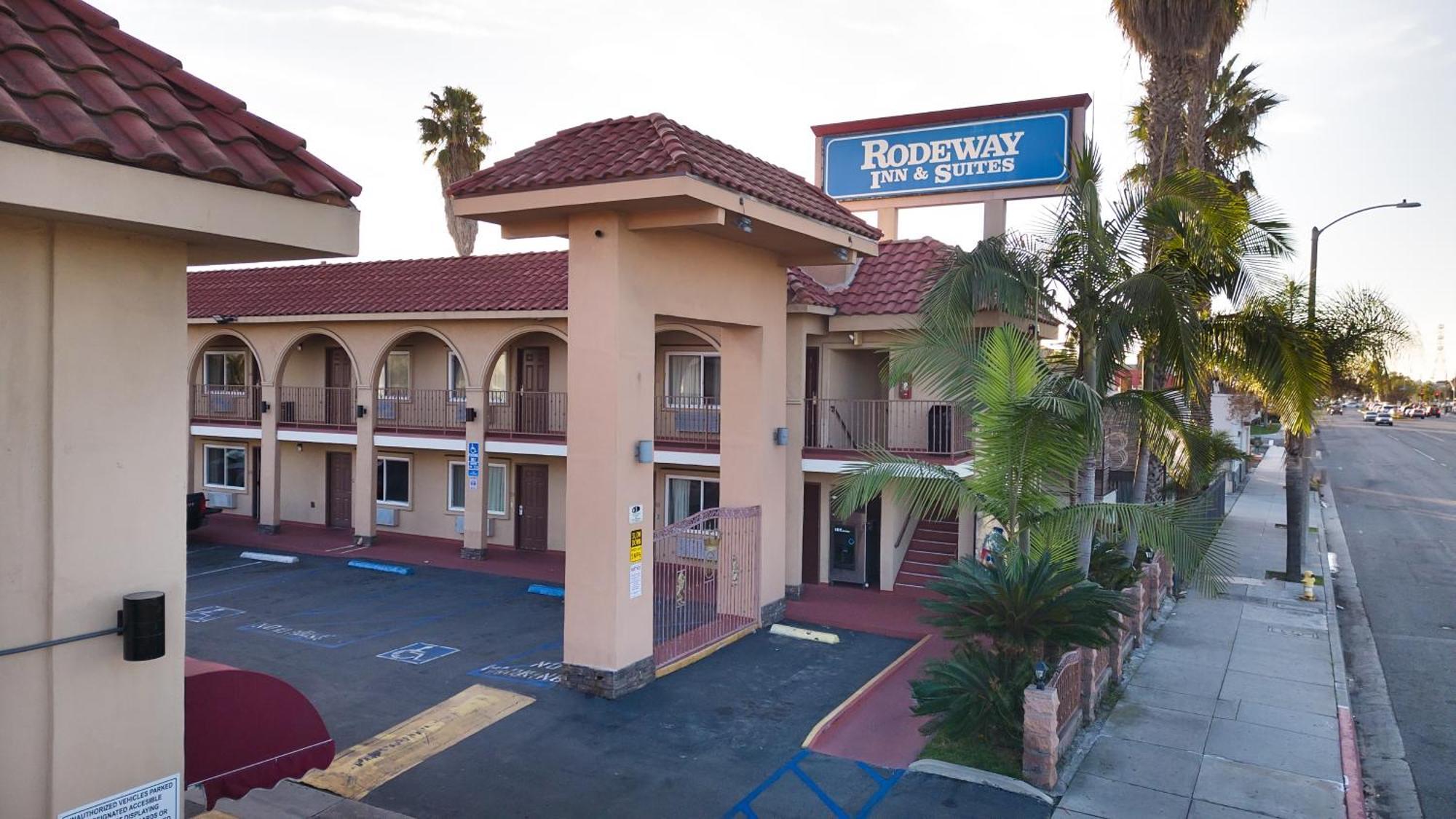 Rodeway Inn & Suites Bellflower Exterior foto