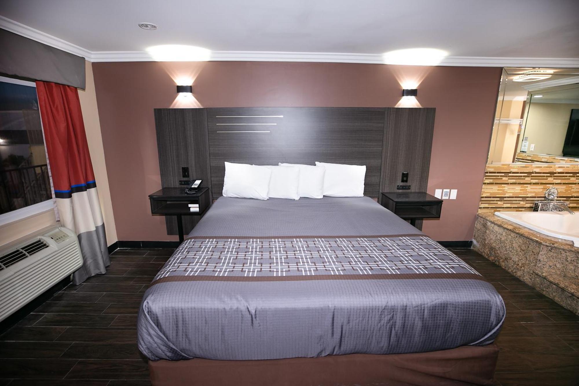 Rodeway Inn & Suites Bellflower Exterior foto